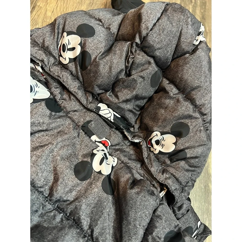 H&M Disney Mickey Mouse Puffer Jacket Size 6 month Disneyland Removable Hood‎